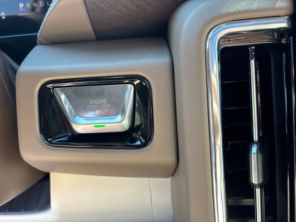 New 2026 GMC Yukon XL Denali w/ Sun & Power Step Package AWD/4WD image 24