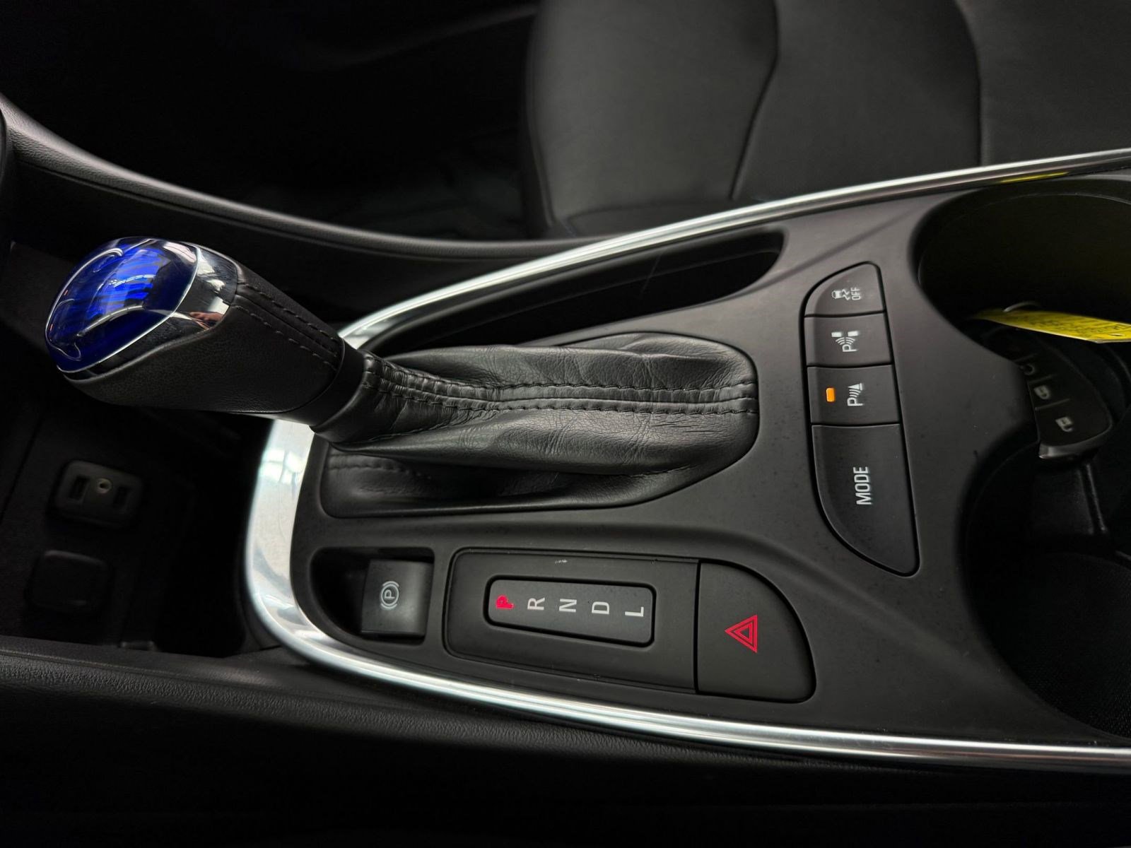 Used 2017 Chevrolet Volt Premier w/ Driver Confidence II Package image 15