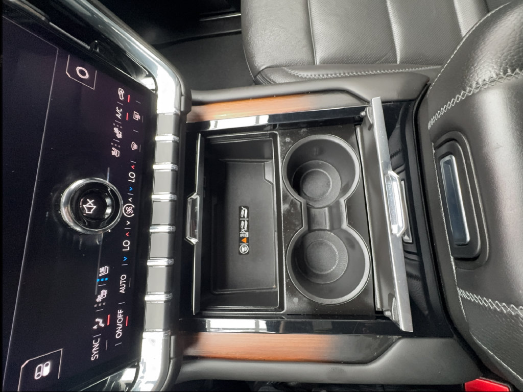 Used 2025 GMC Yukon Denali AWD/4WD image 54