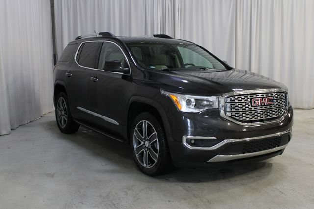 Used 2017 GMC Acadia Denali w/ Technology Package FWD image 28