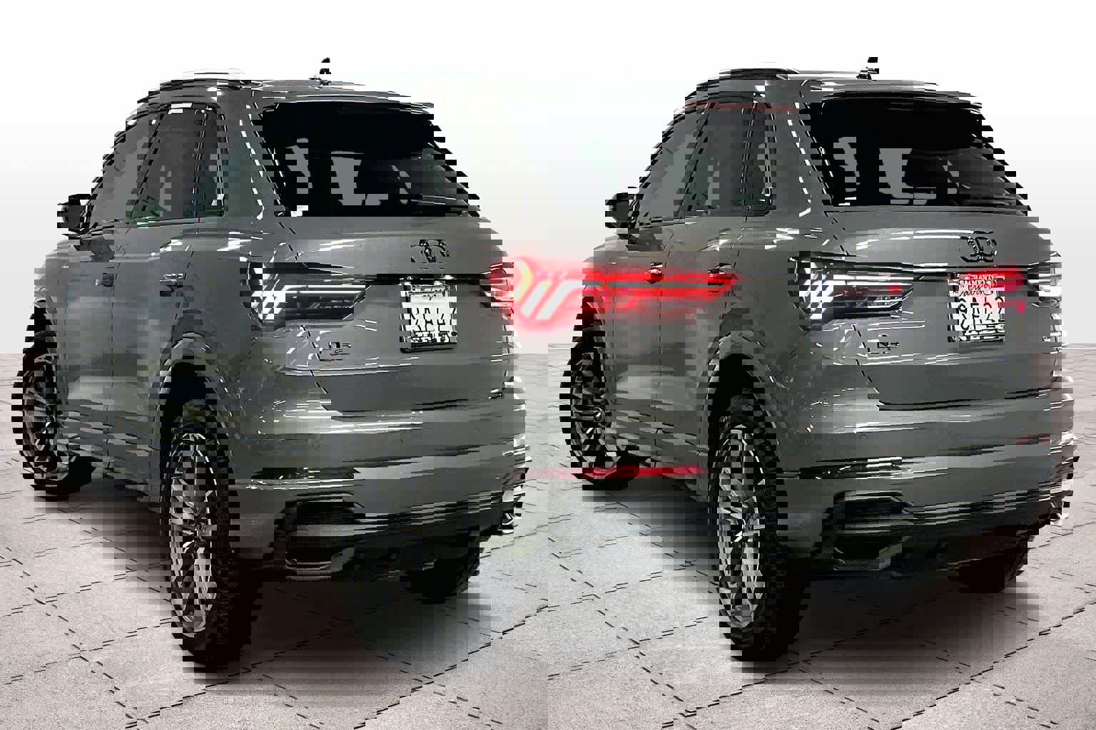 Used 2025 Audi Q3 2.0T Premium w/ Convenience Package image 14