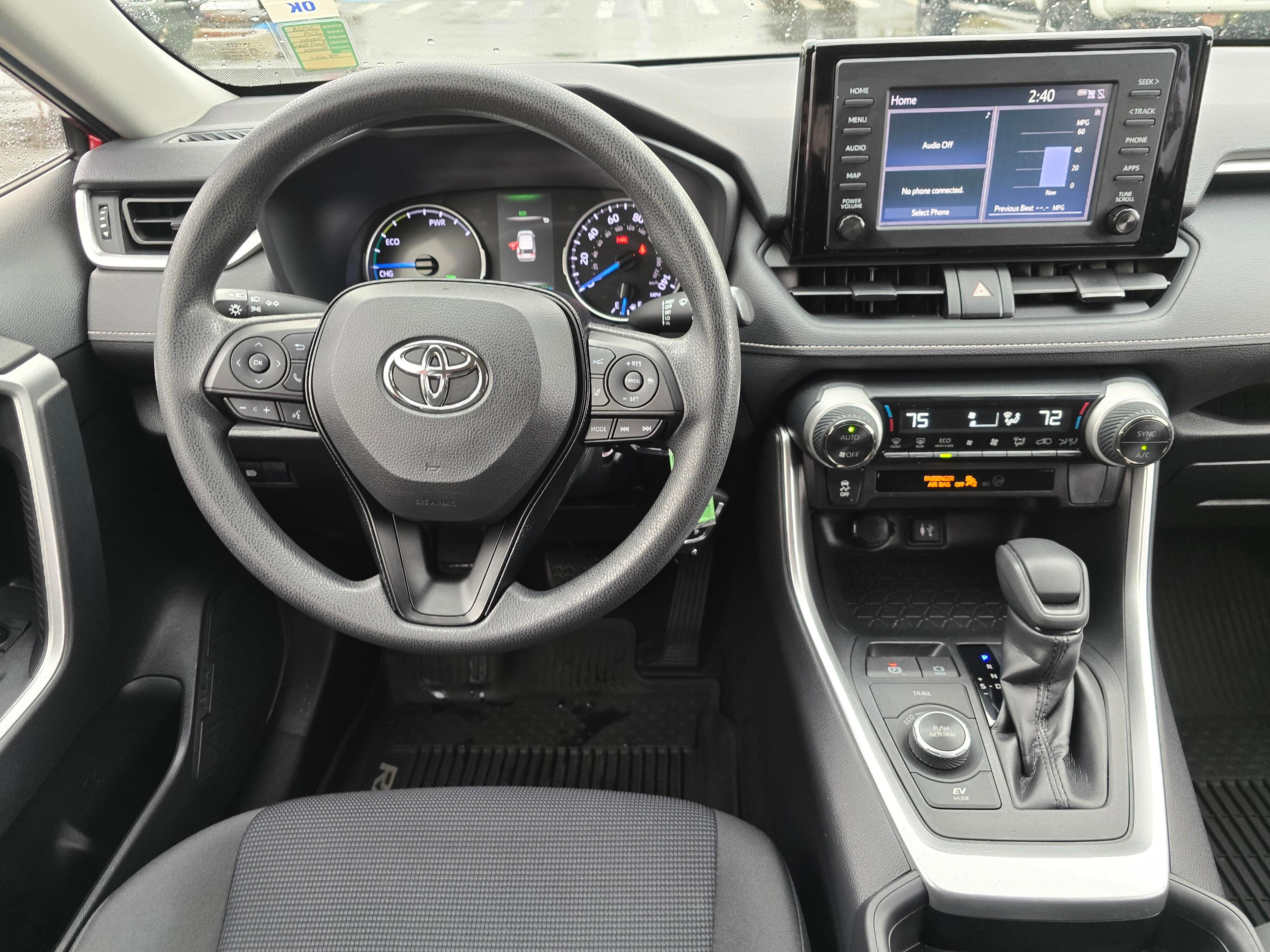 Used 2019 Toyota RAV4 LE image 13