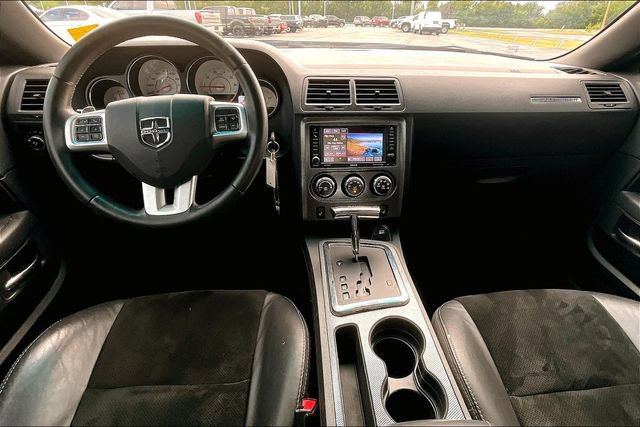 Used 2014 Dodge Challenger R/T RWD image 7