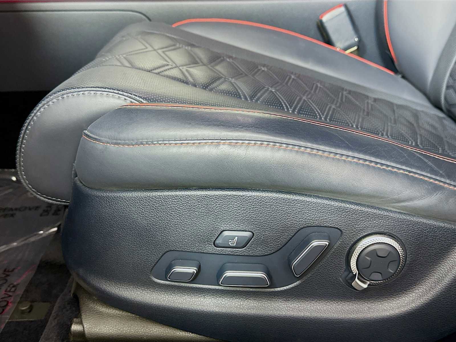 Used 2025 Genesis GV80 3.5T e-SC image 13