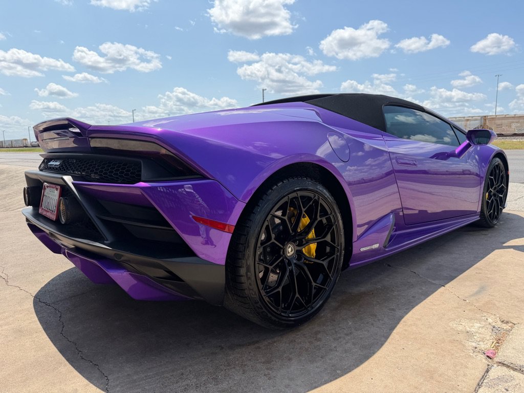 Used 2021 Lamborghini Huracan EVO RWD image 6