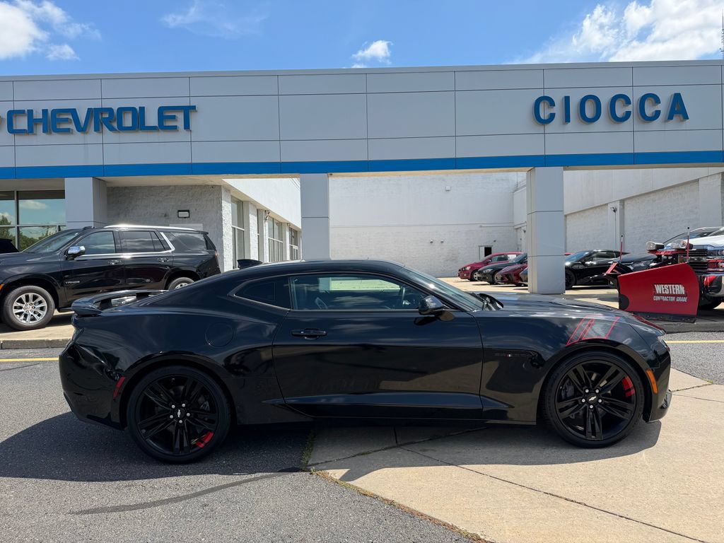 Used 2018 Chevrolet Camaro SS w/ Redline Edition RWD image 8