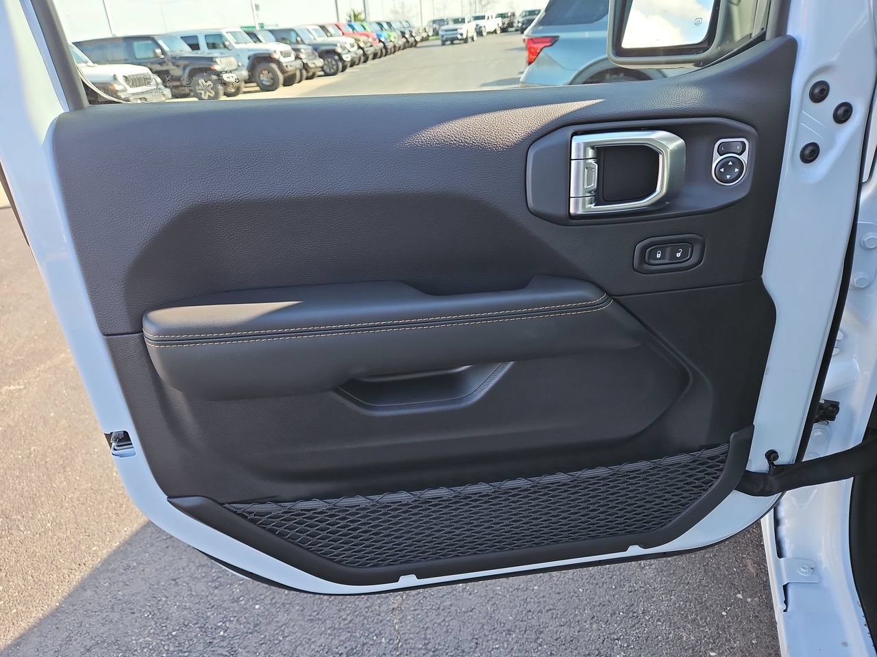 New 2026 Jeep Gladiator Sport AWD/4WD image 18