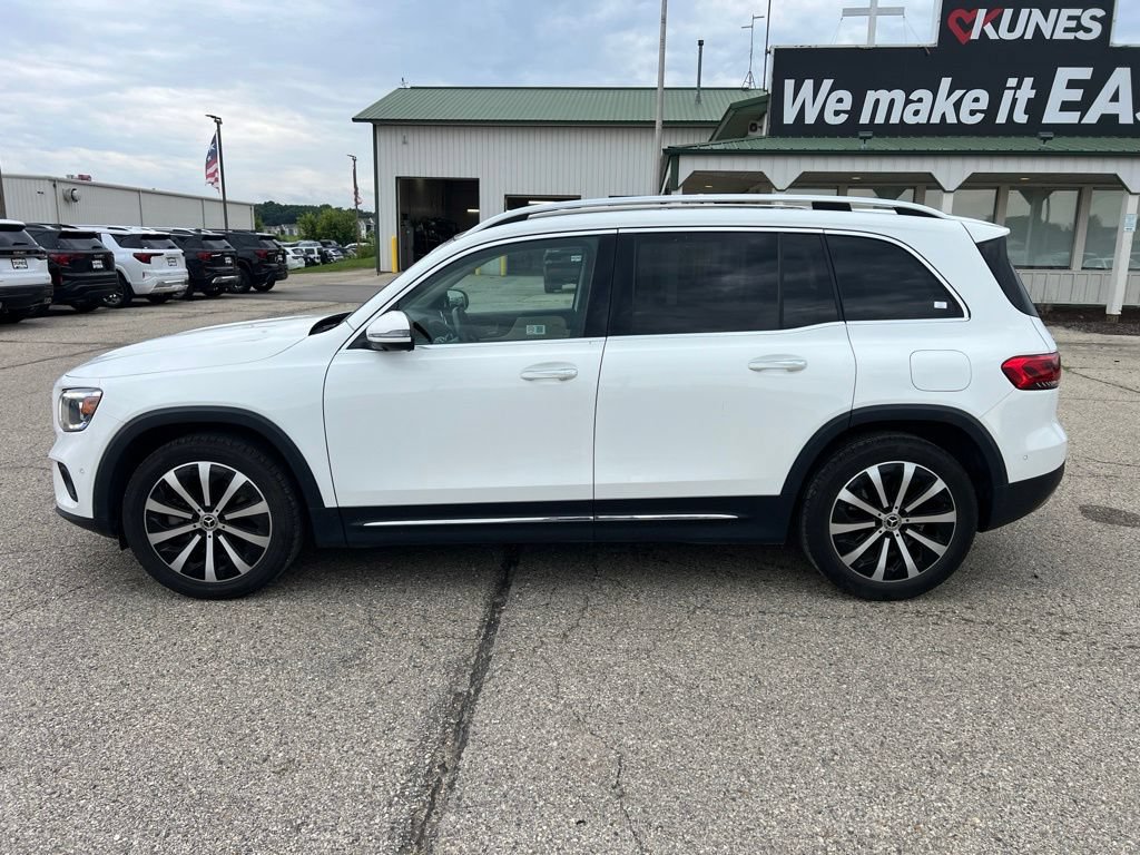 Used 2023 Mercedes-Benz GLB 250 4MATIC w/ Premium Package image 6