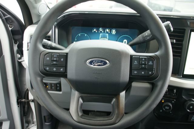 New 2026 Ford F350 XLT w/ XLT Premium Package AWD/4WD image 24