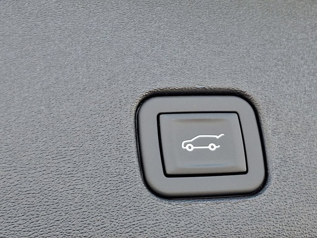 Certified 2026 Cadillac Optiq Luxury 1 AWD/4WD image 31