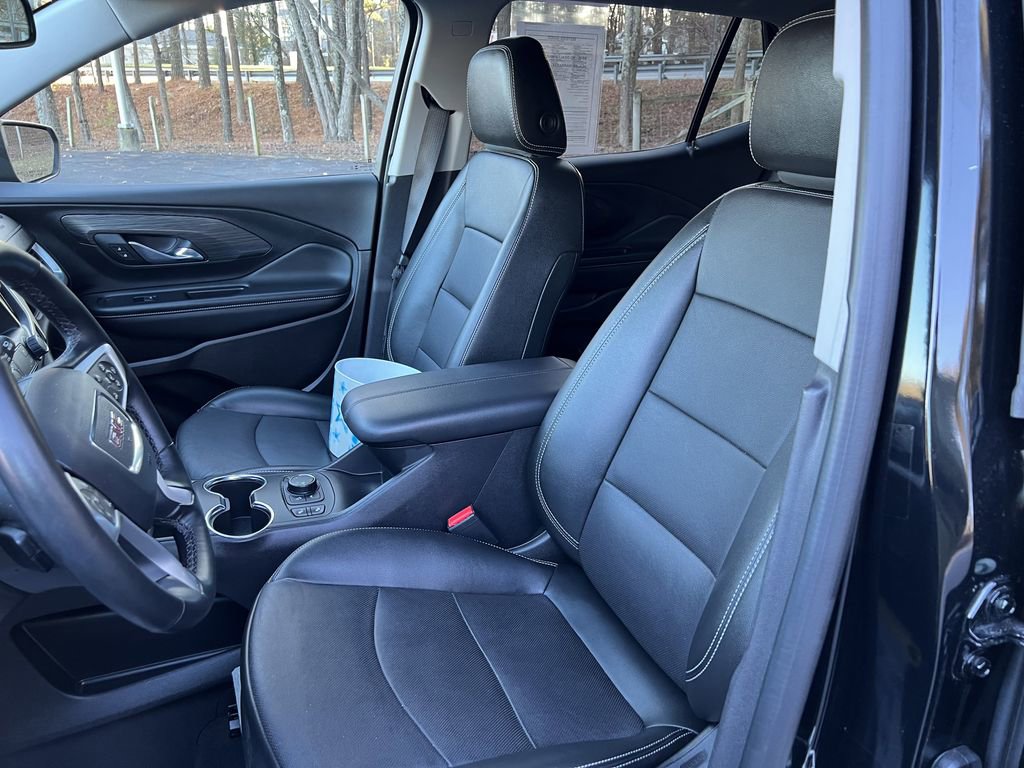 Used 2024 GMC Terrain SLT image 14