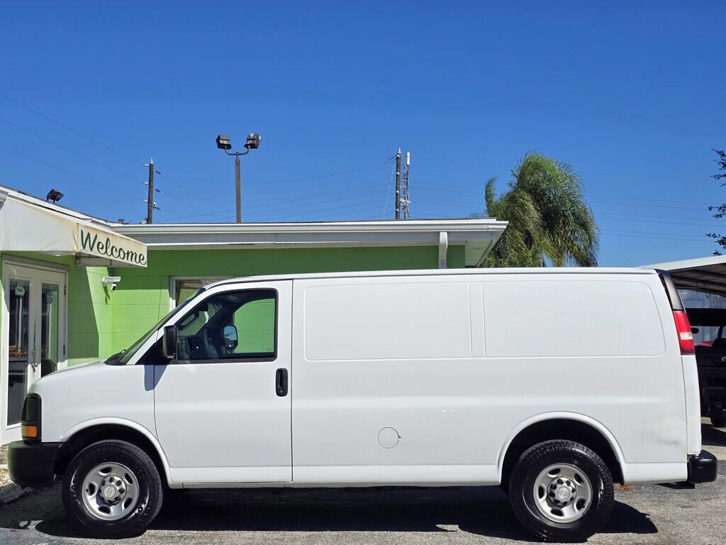Used 2016 Chevrolet Express 2500 image 5