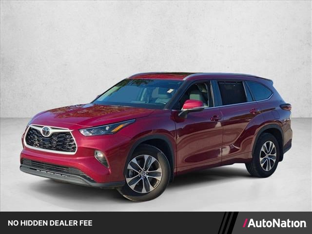 Used 2025 Toyota Highlander XLE FWD video 1