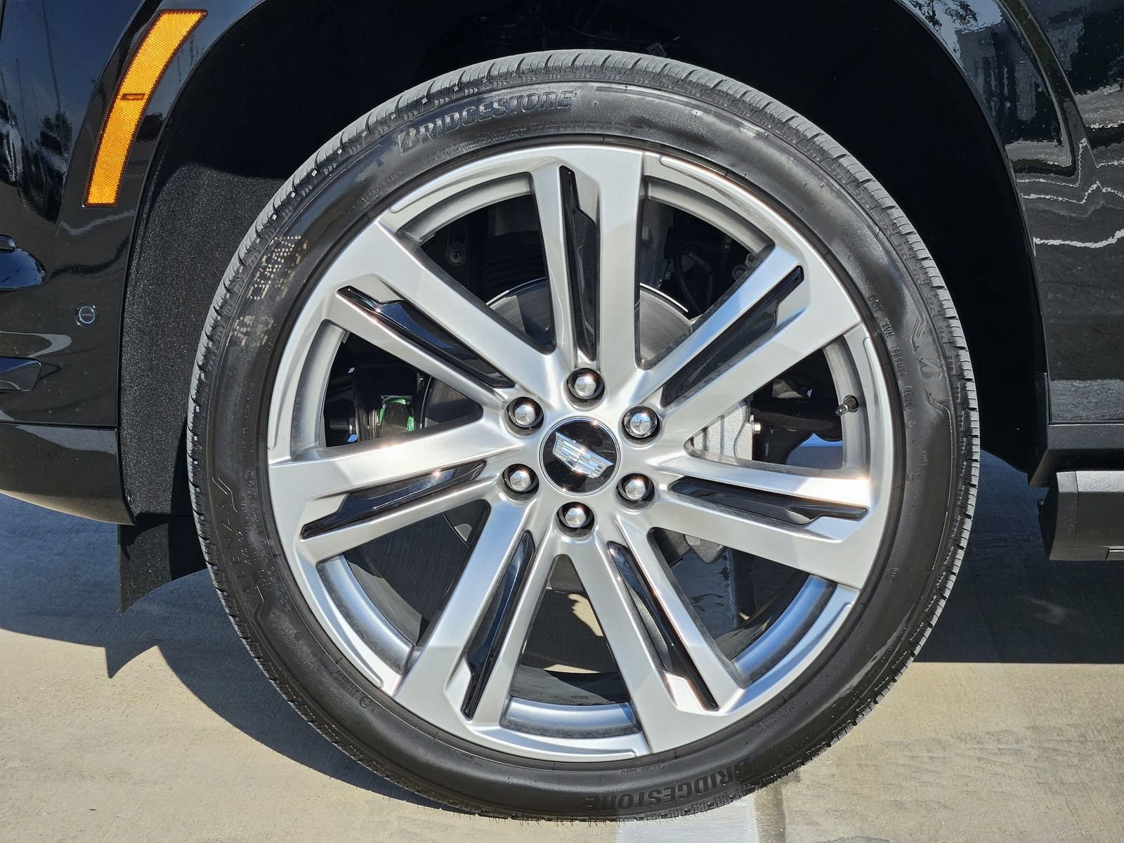New 2026 Cadillac Escalade ESV Sport w/ Touring Package AWD/4WD image 12