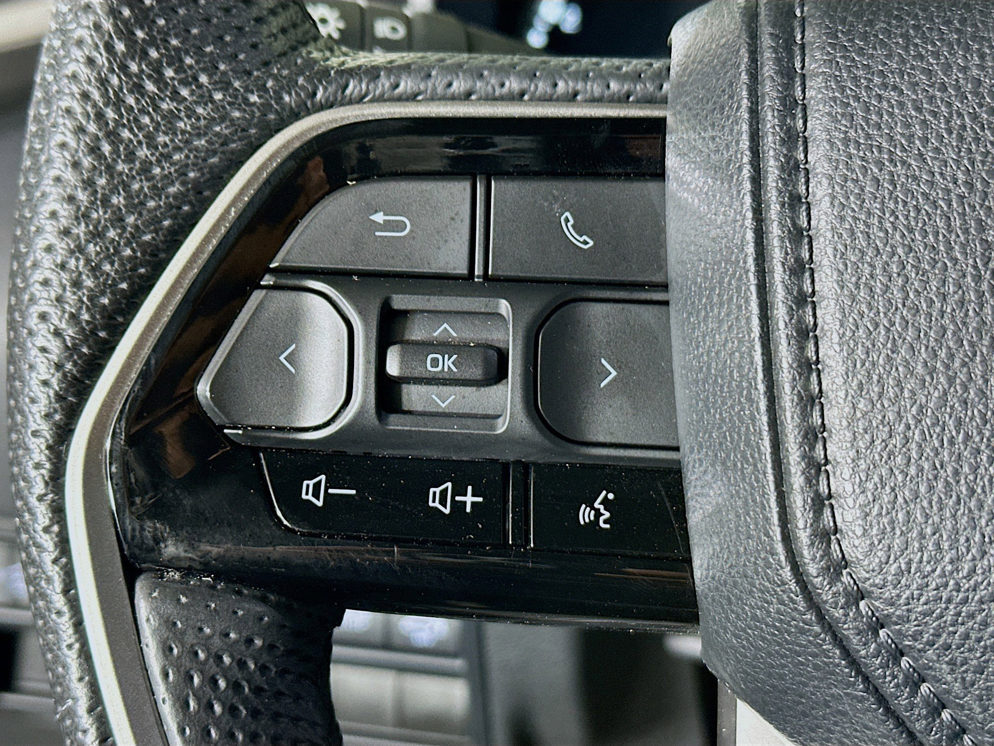 Used 2022 Toyota Tundra Limited image 16