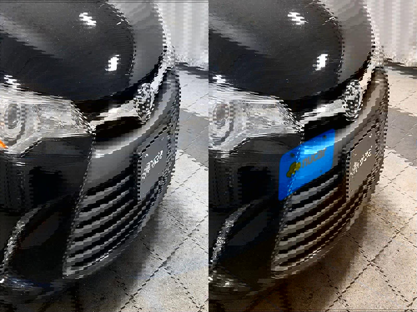 Used 2017 Toyota Camry LE image 30