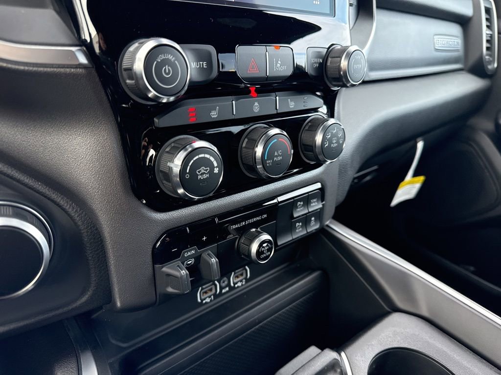New 2025 RAM 1500 Big Horn AWD/4WD image 21