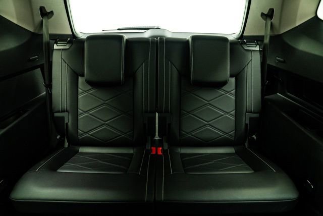 Used 2025 Volkswagen Atlas SE image 23