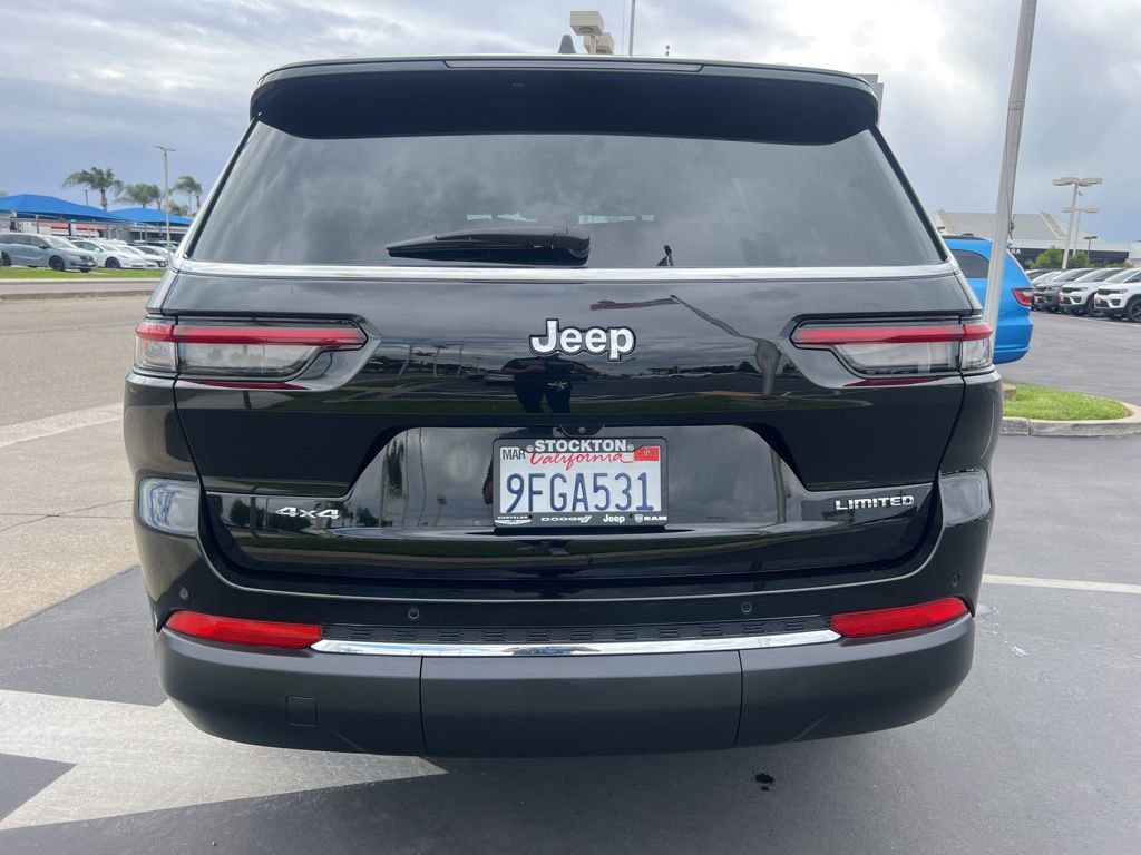 Used 2023 Jeep Grand Cherokee L Limited w/ Trailer Tow Group (B) AWD/4WD image 15