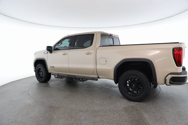 Used 2022 GMC Sierra 1500 AT4 w/ Technology Package image 9