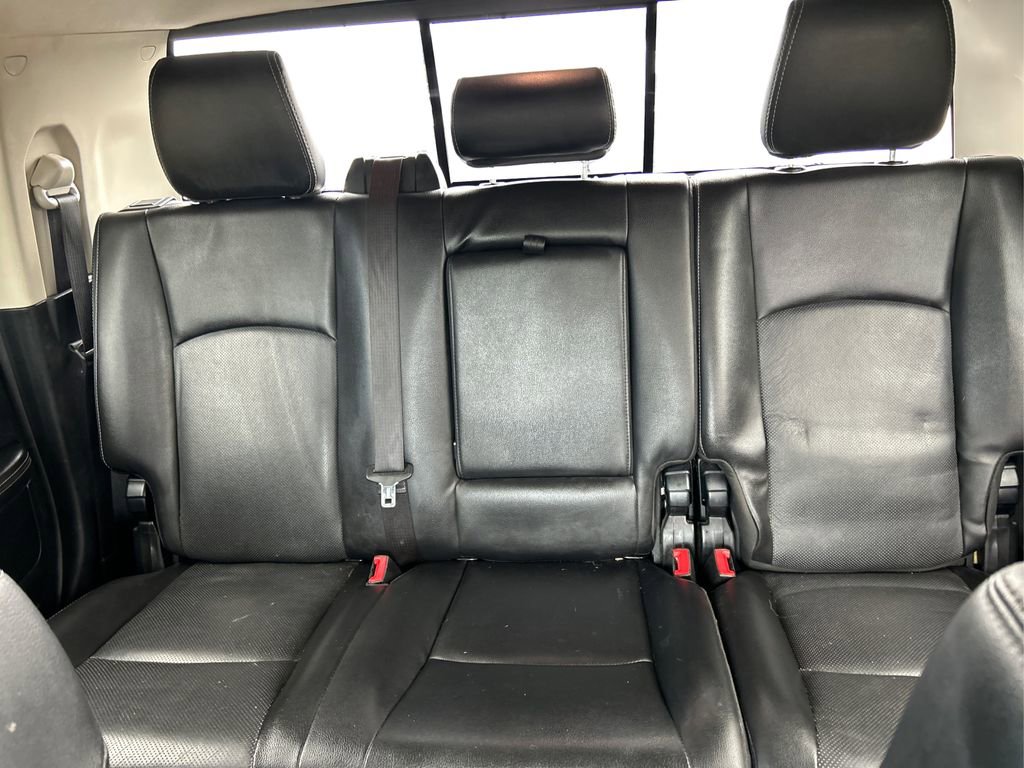 Used 2015 RAM 2500 Laramie w/ Black Appearance Group AWD/4WD image 14