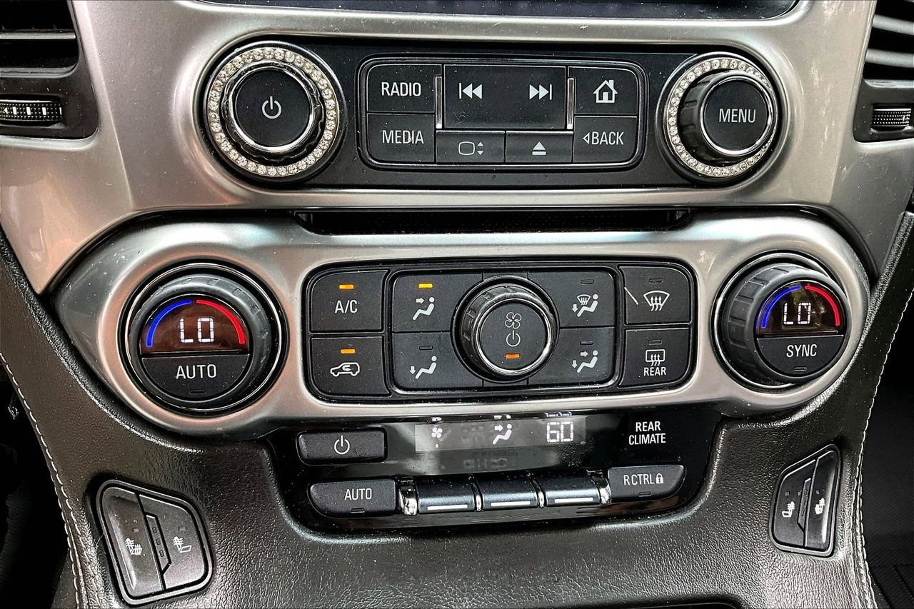 Used 2018 Chevrolet Suburban LT RWD image 24