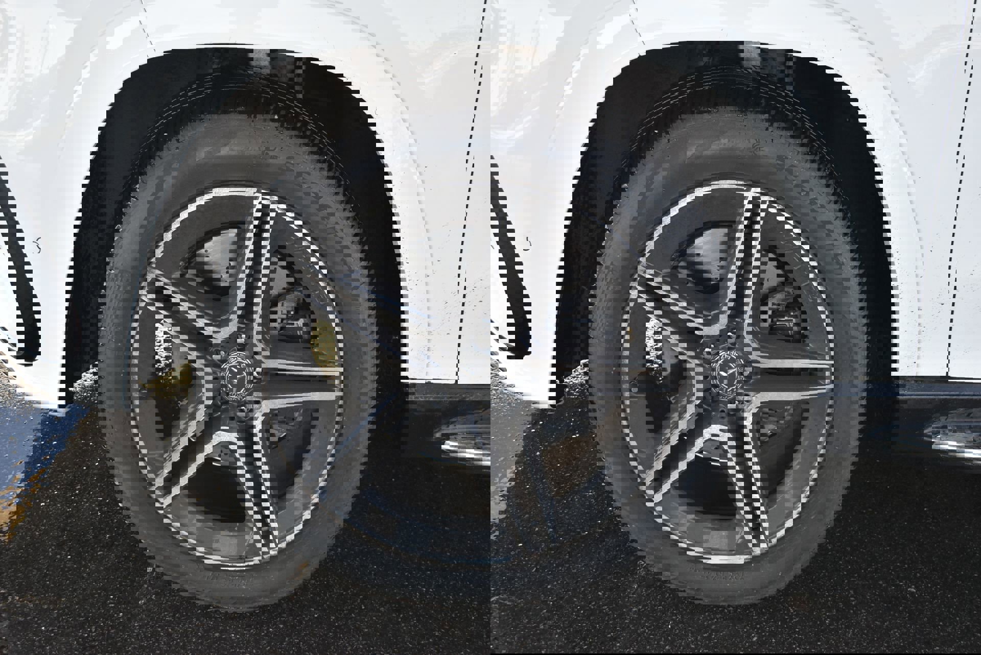 Used 2025 Mercedes-Benz GLS 450 4MATIC image 11