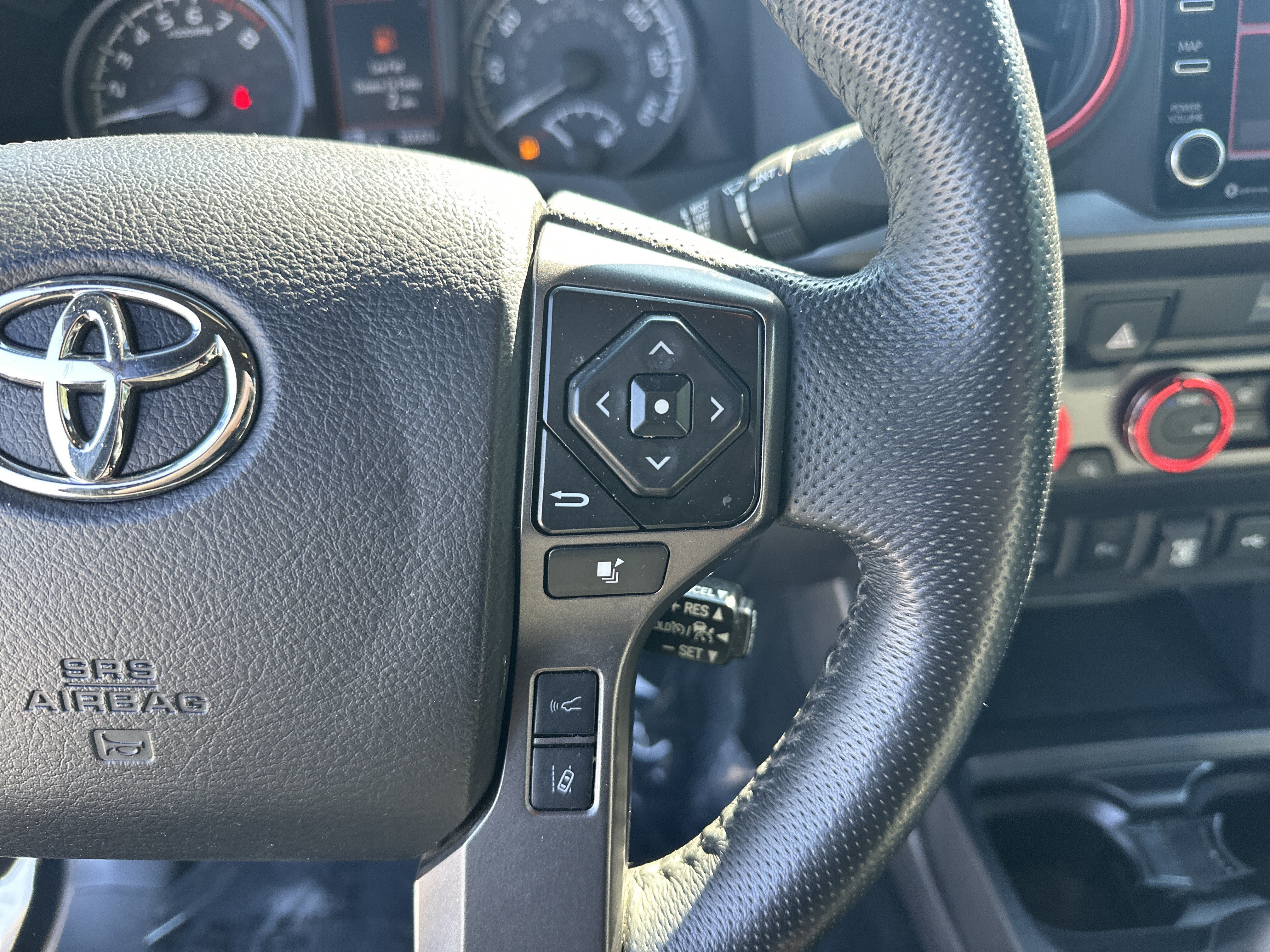 Certified 2022 Toyota Tacoma TRD Off-Road w/ Technology Package AWD/4WD image 20