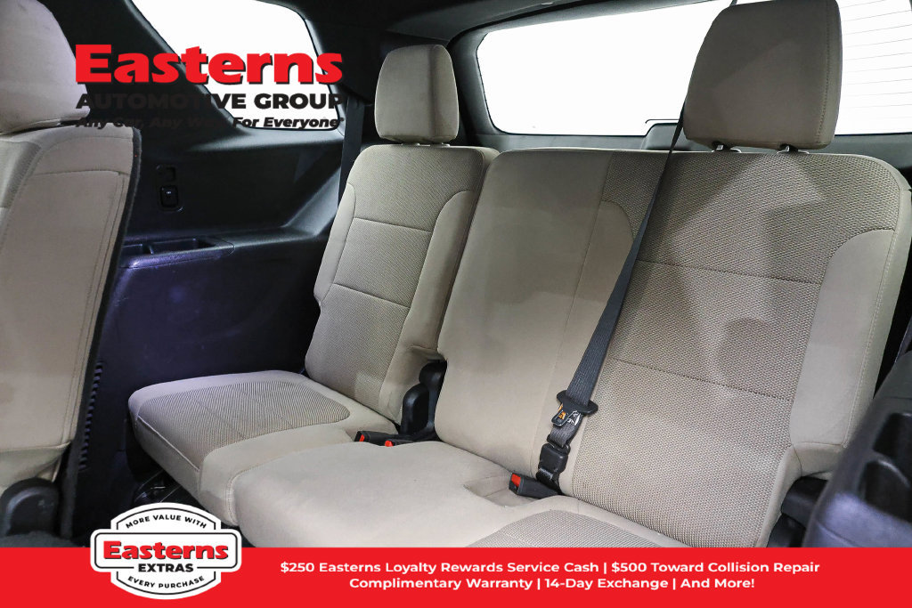Used 2023 Chevrolet Traverse LS FWD image 24