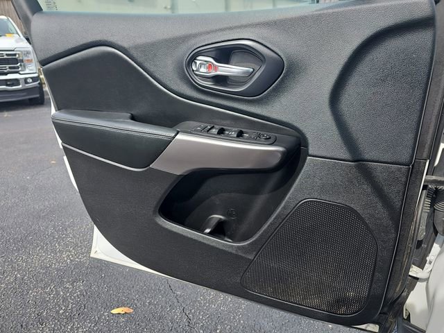 Used 2019 Jeep Cherokee Latitude Plus image 31