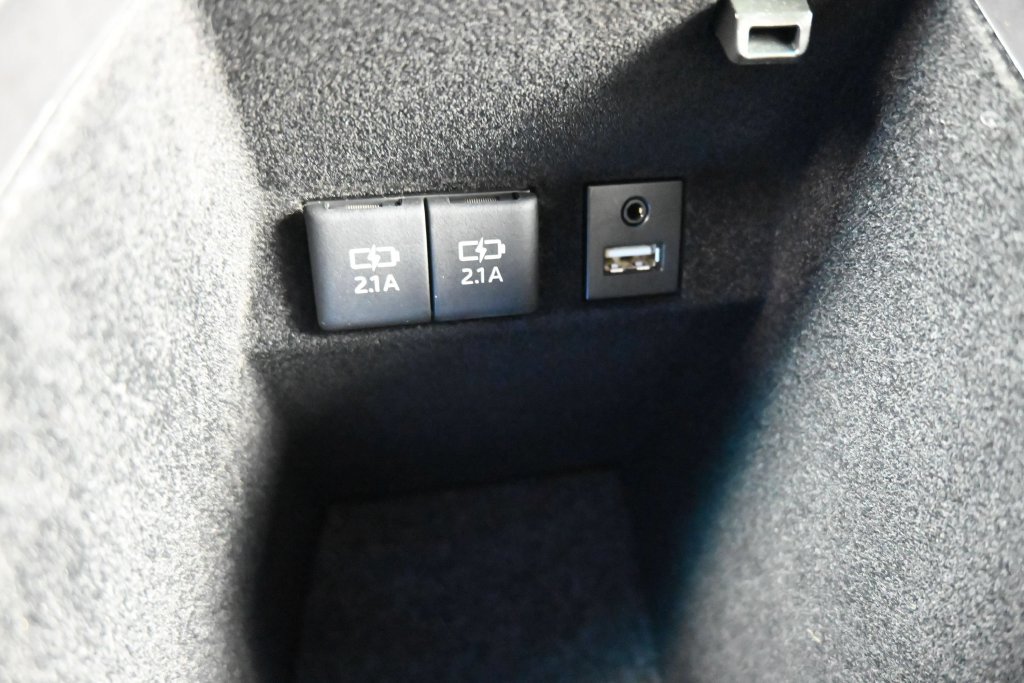 Used 2020 Toyota Avalon Limited w/ Advanced Safety Package FWD image 16