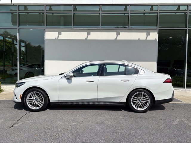 Certified 2024 BMW 530i xDrive w/ Premium Package AWD/4WD image 2