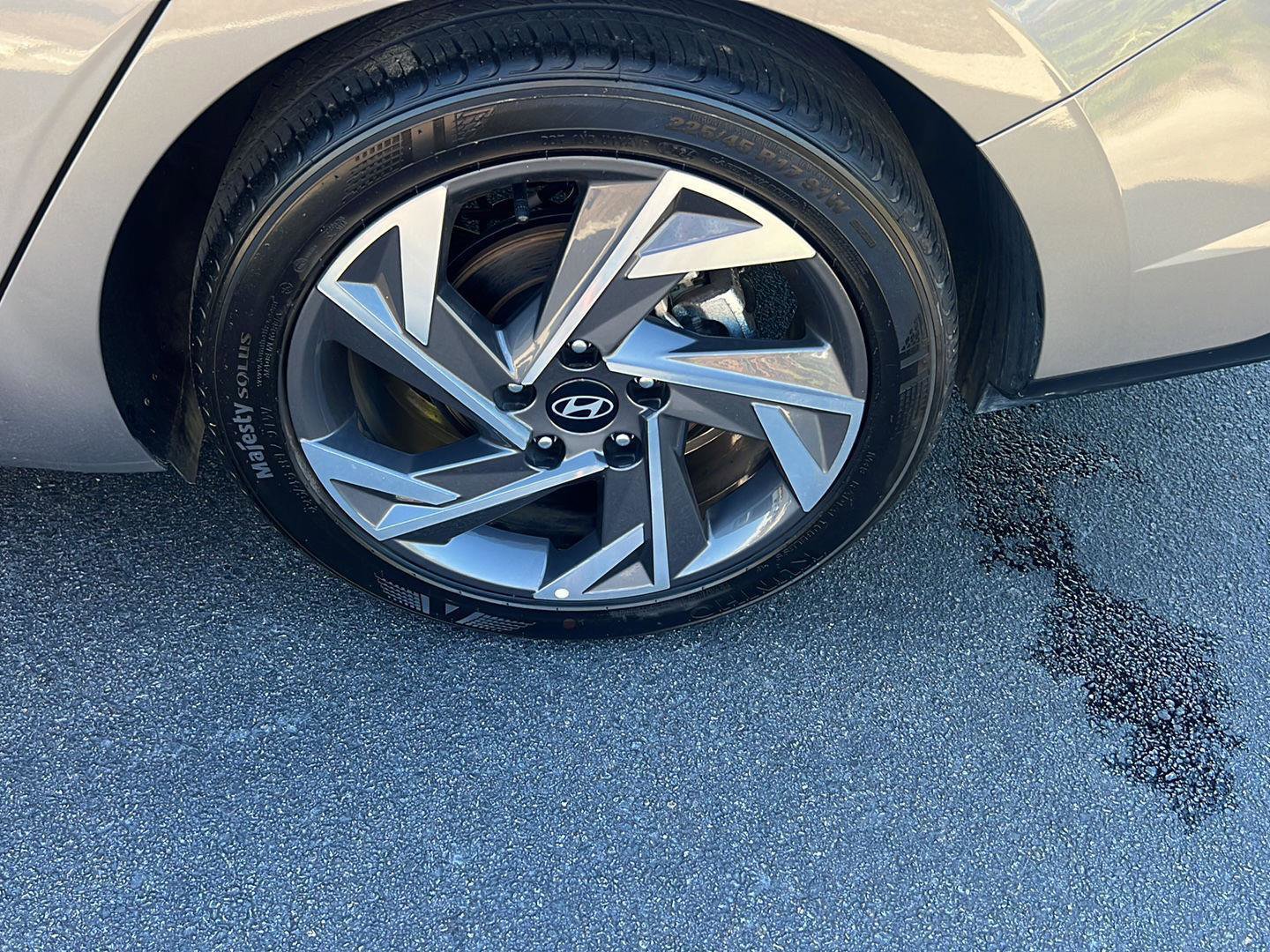 Used 2025 Hyundai Elantra Limited image 37