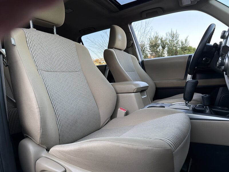 Used 2010 Toyota 4Runner SR5 AWD/4WD image 15