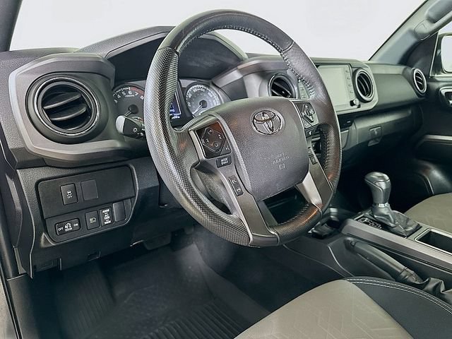 Used 2021 Toyota Tacoma TRD Off-Road AWD/4WD image 9