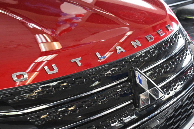 Used 2022 Mitsubishi Outlander SEL Black Edition AWD/4WD image 5