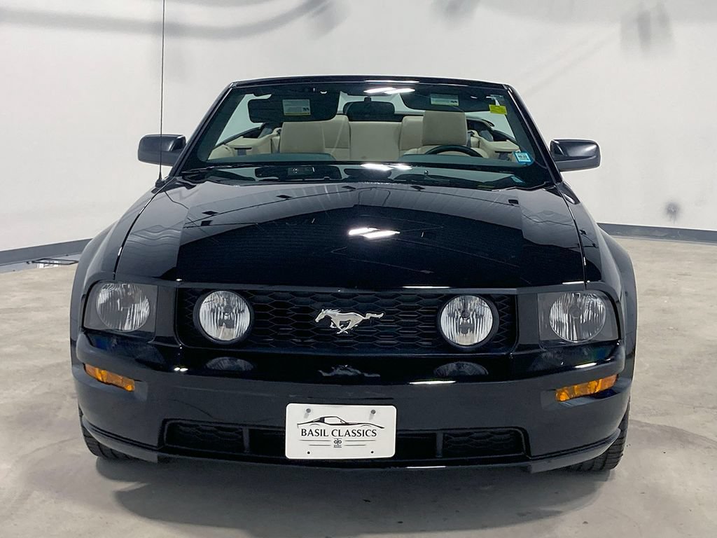 Used 2006 Ford Mustang GT RWD image 4