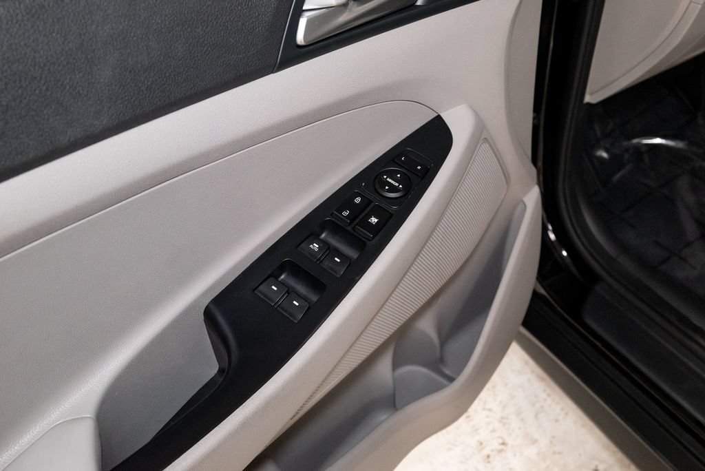 Used 2019 Hyundai Tucson Value FWD image 10
