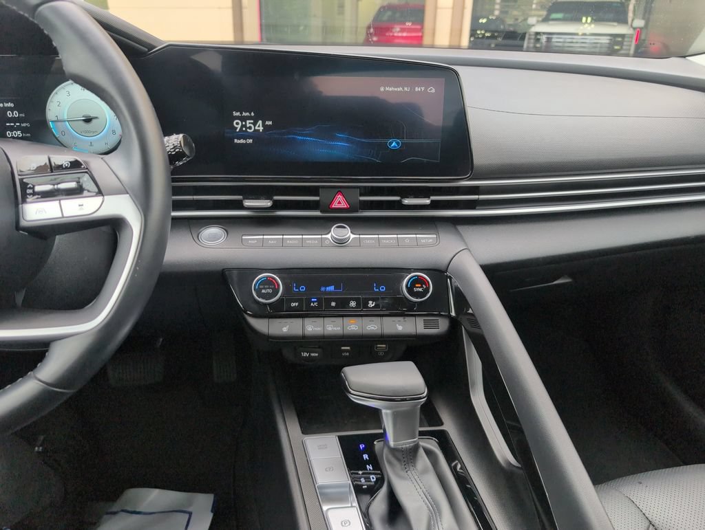 Certified 2023 Hyundai Elantra Limited w/ Cargo Package FWD image 18