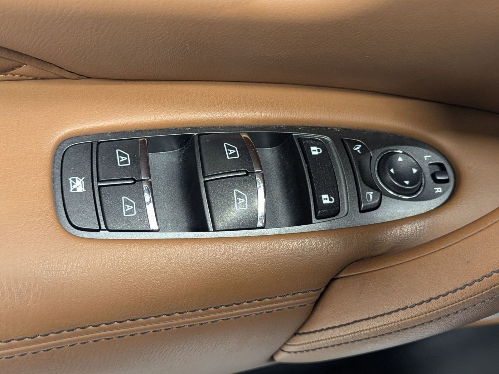 Used 2024 INFINITI QX80 Sensory image 20