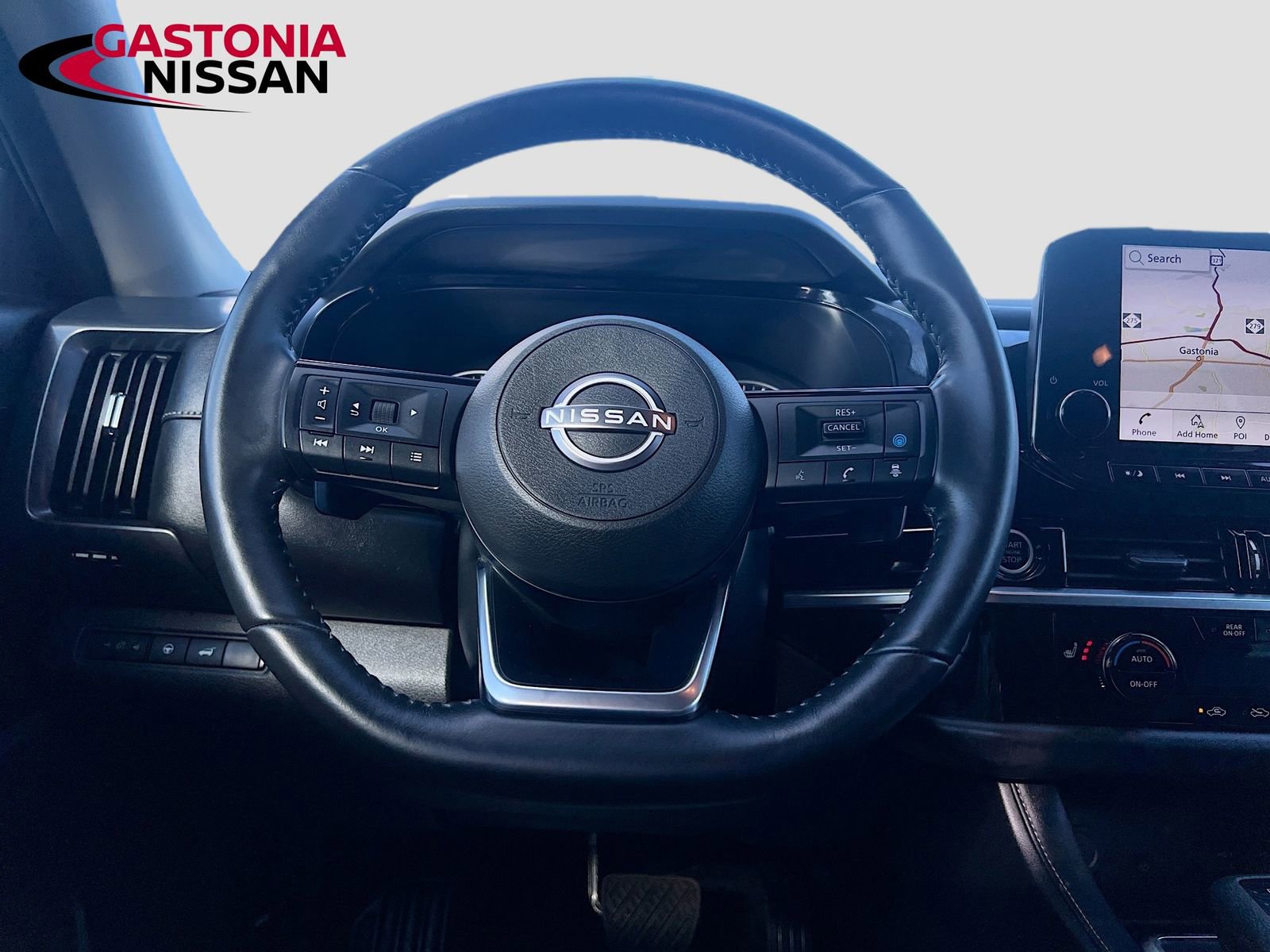 Used 2024 Nissan Pathfinder SL FWD image 31