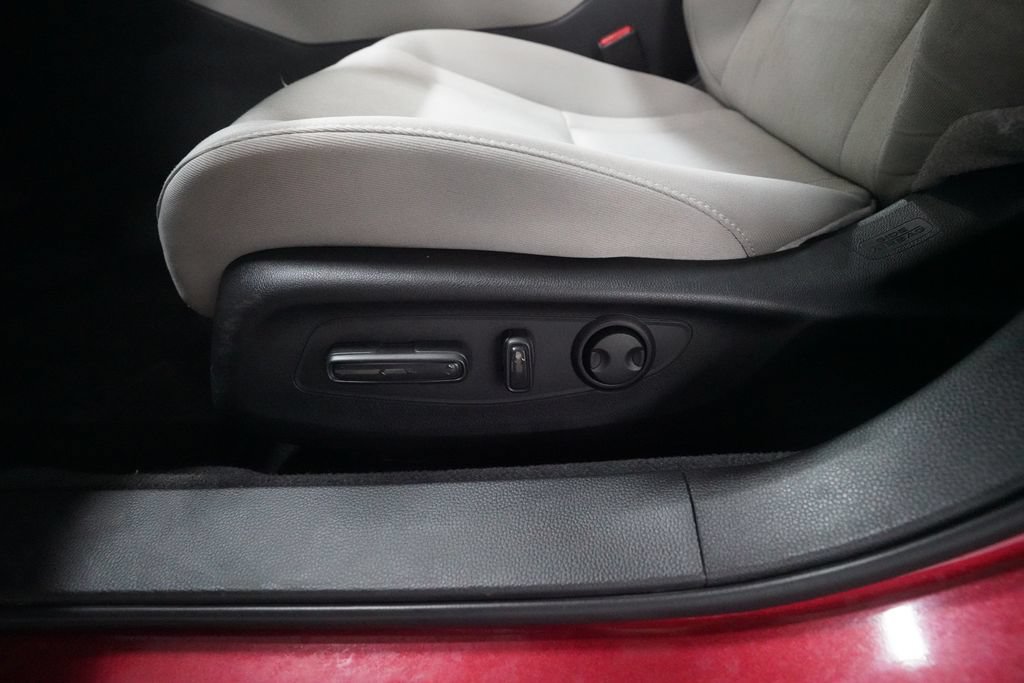 Certified 2024 Honda Accord EX image 28