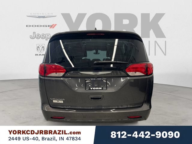 Used 2021 Chrysler Voyager Lxi FWD image 4