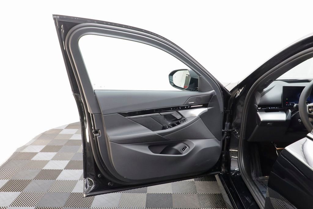 New 2026 BMW 530i xDrive w/ M Sport Package image 5