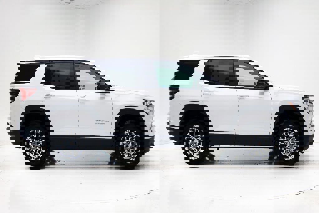 Used 2025 GMC Terrain Elevation image 3