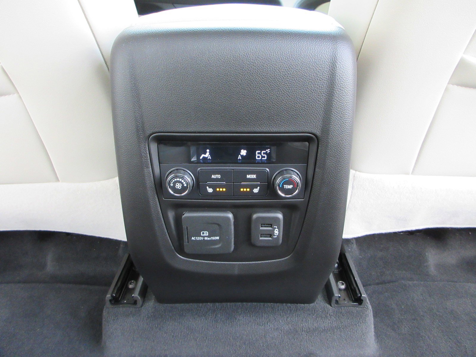 Used 2023 Buick Enclave Premium w/ Experience Buick Package AWD/4WD image 23