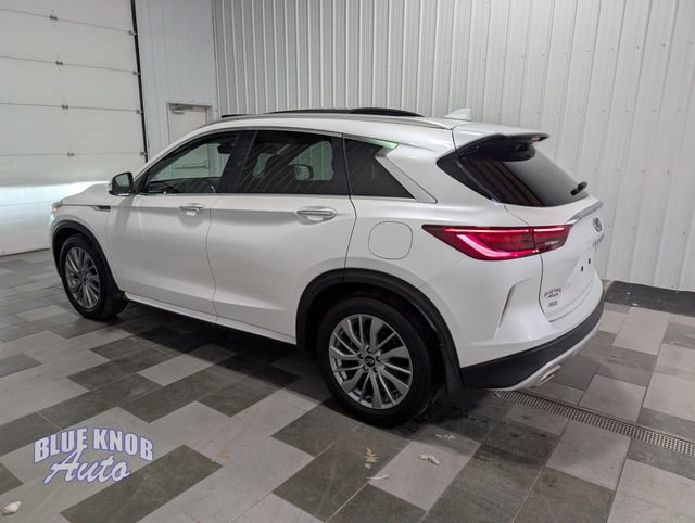 Used 2023 INFINITI QX50 Luxe AWD/4WD image 2