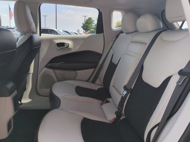 Used 2019 Jeep Compass Latitude w/ Popular Equipment Group FWD image 14