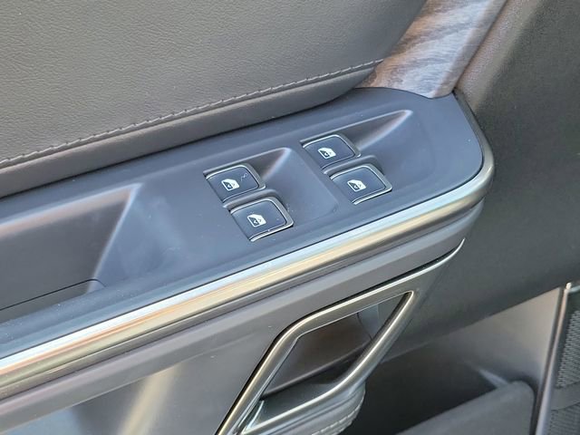 Used 2024 Rivian R1S Adventure image 12