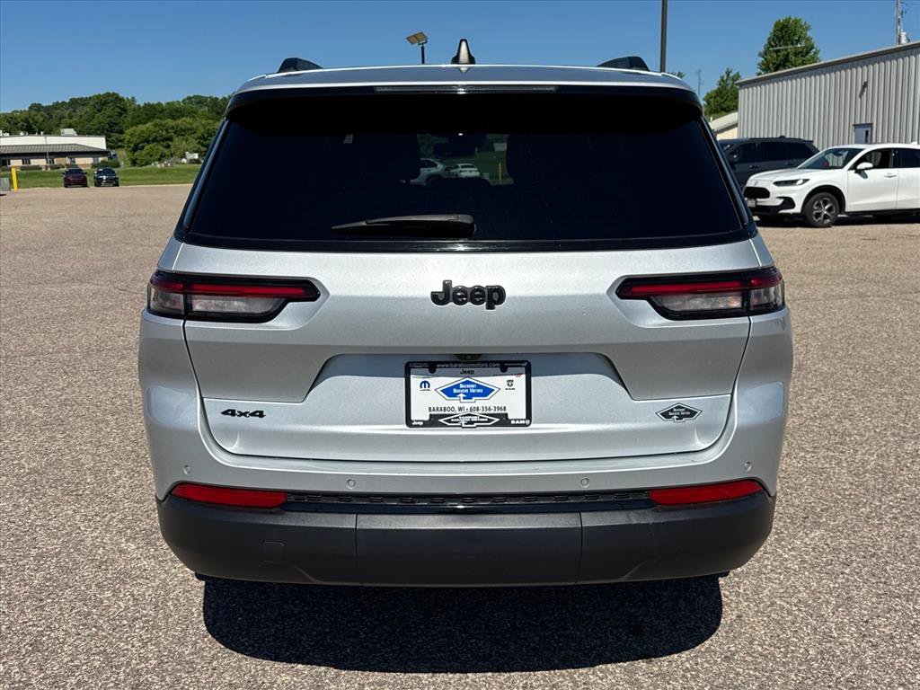 Used 2024 Jeep Grand Cherokee L Laredo AWD/4WD image 3